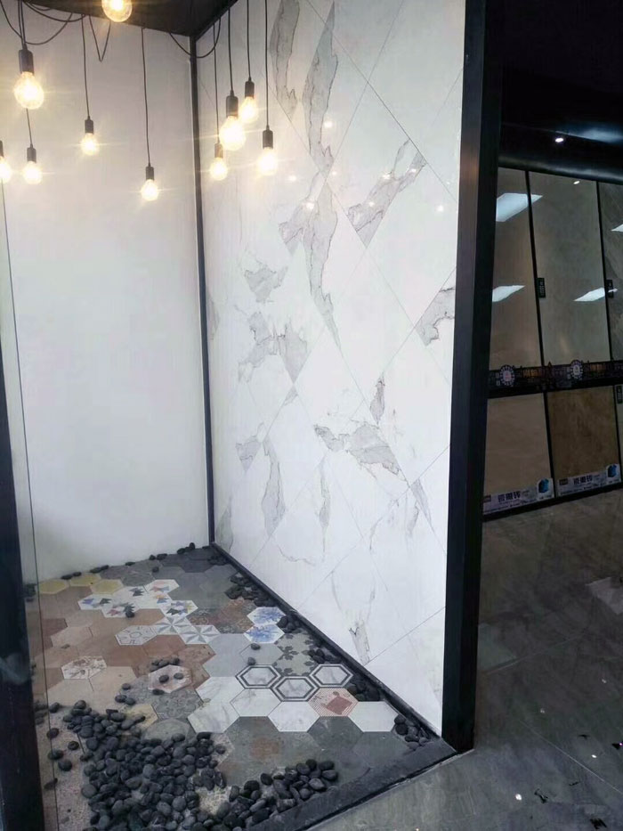 陶瓷一線品牌金艾陶瓷磚澄海店十一開業，好禮、優惠送不停