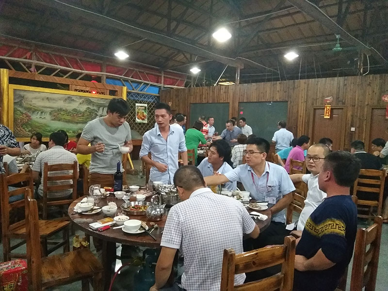 金艾陶喜迎三周年慶，感恩同行